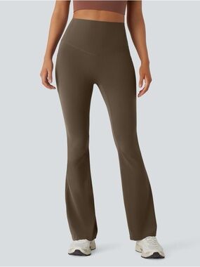 Halara UltraSculpt High Waisted Tummy Control Pocket Shaping Yoga flare leggins